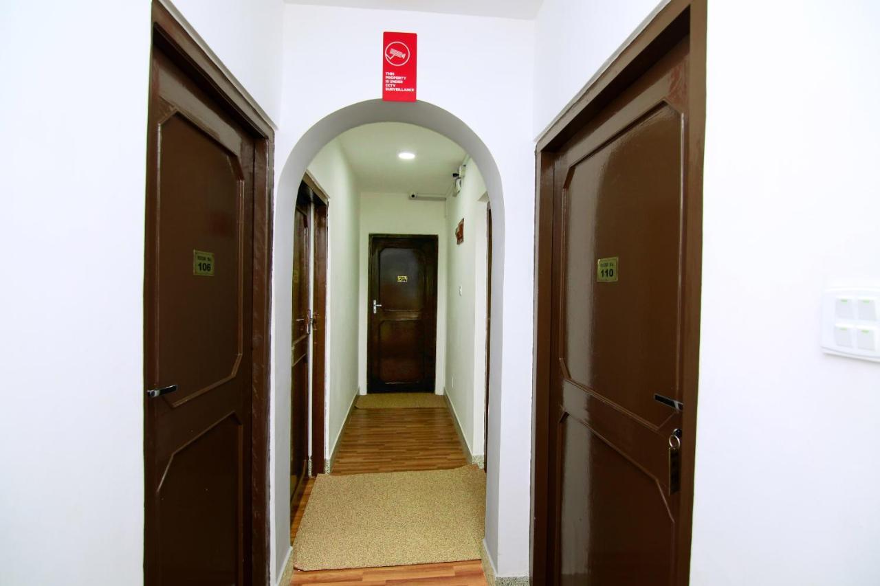 Oyo 104 Hotel Baltic Inn Kathmandu Esterno foto