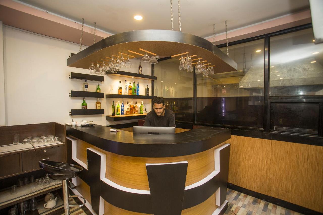Oyo 104 Hotel Baltic Inn Kathmandu Esterno foto
